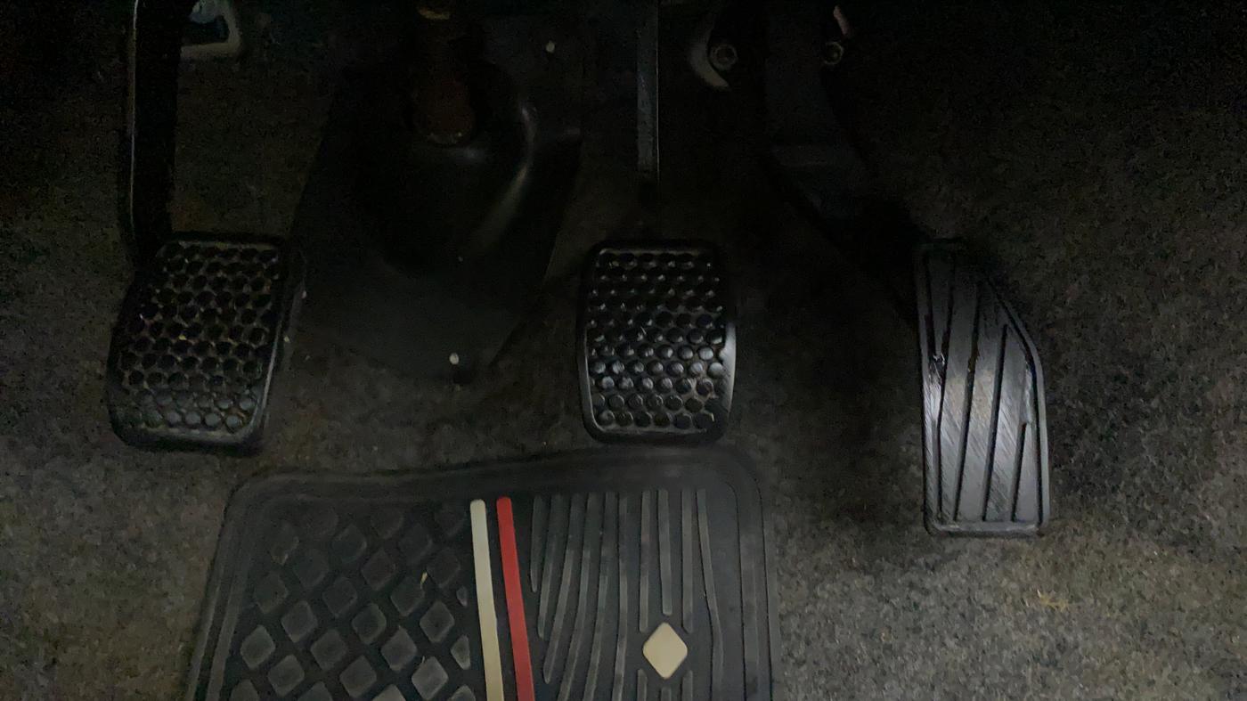 2018 Maruti Alto 800 LXI, Petrol, Manual, 35,448 km, Pedals