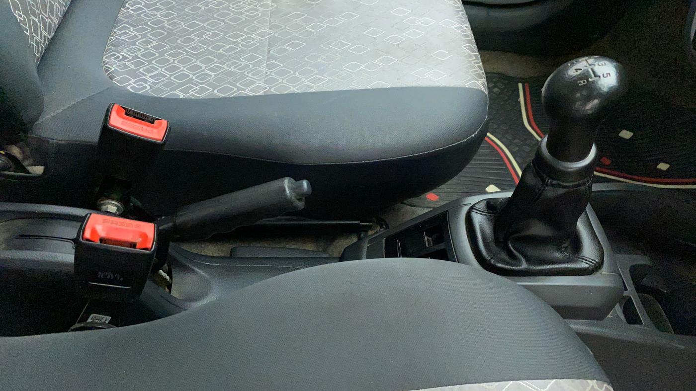 2018 Maruti Alto 800 LXI, Petrol, Manual, 35,448 km, Gear Lever