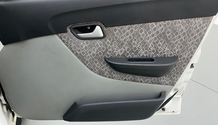 2018 Maruti Alto 800 LXI, Petrol, Manual, 35,448 km, Driver Side Door Panels Control