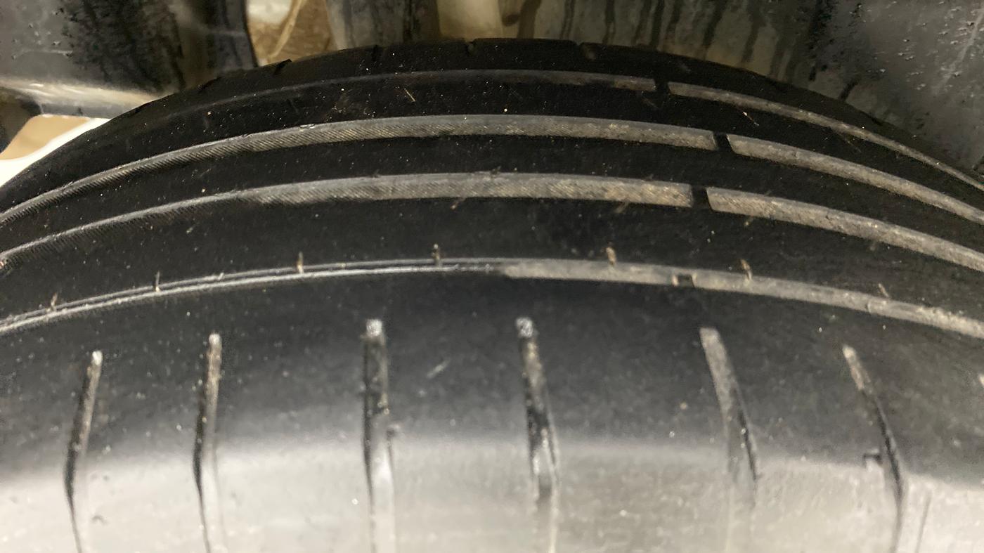 2018 Maruti Swift ZXI (AMT), Petrol, Automatic, 60,011 km, Right Rear Tyre Tread