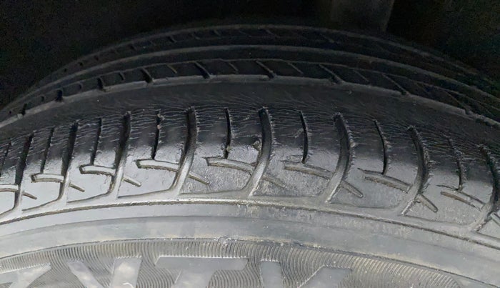 2017 Maruti Baleno DELTA PETROL 1.2, Petrol, Manual, 61,496 km, Left Rear Tyre Tread