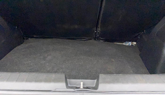 2017 Maruti Baleno DELTA PETROL 1.2, Petrol, Manual, 61,496 km, Boot Inside