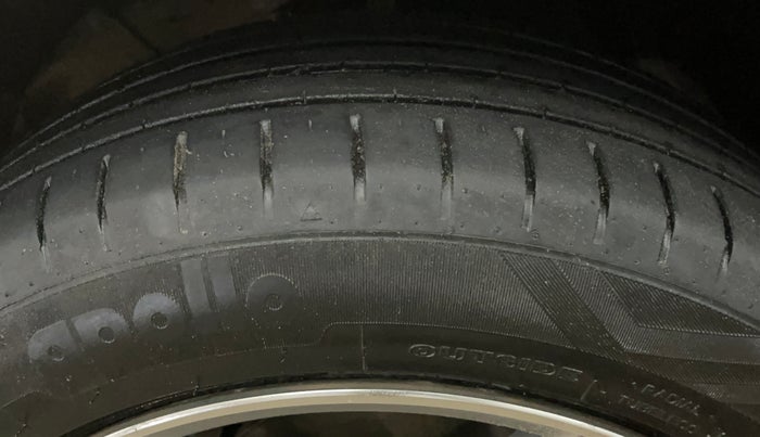 2021 Toyota Glanza G, Petrol, Manual, 31,792 km, Left Front Tyre Tread