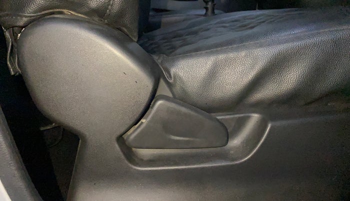 2019 Datsun Redi Go S 1.0, Petrol, Manual, 36,748 km, Driver Side Adjustment Panel