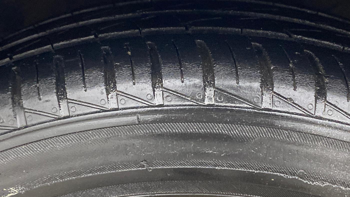 2015 Maruti Celerio VXI AMT, Petrol, Automatic, 1,15,381 km, Left Front Tyre Tread