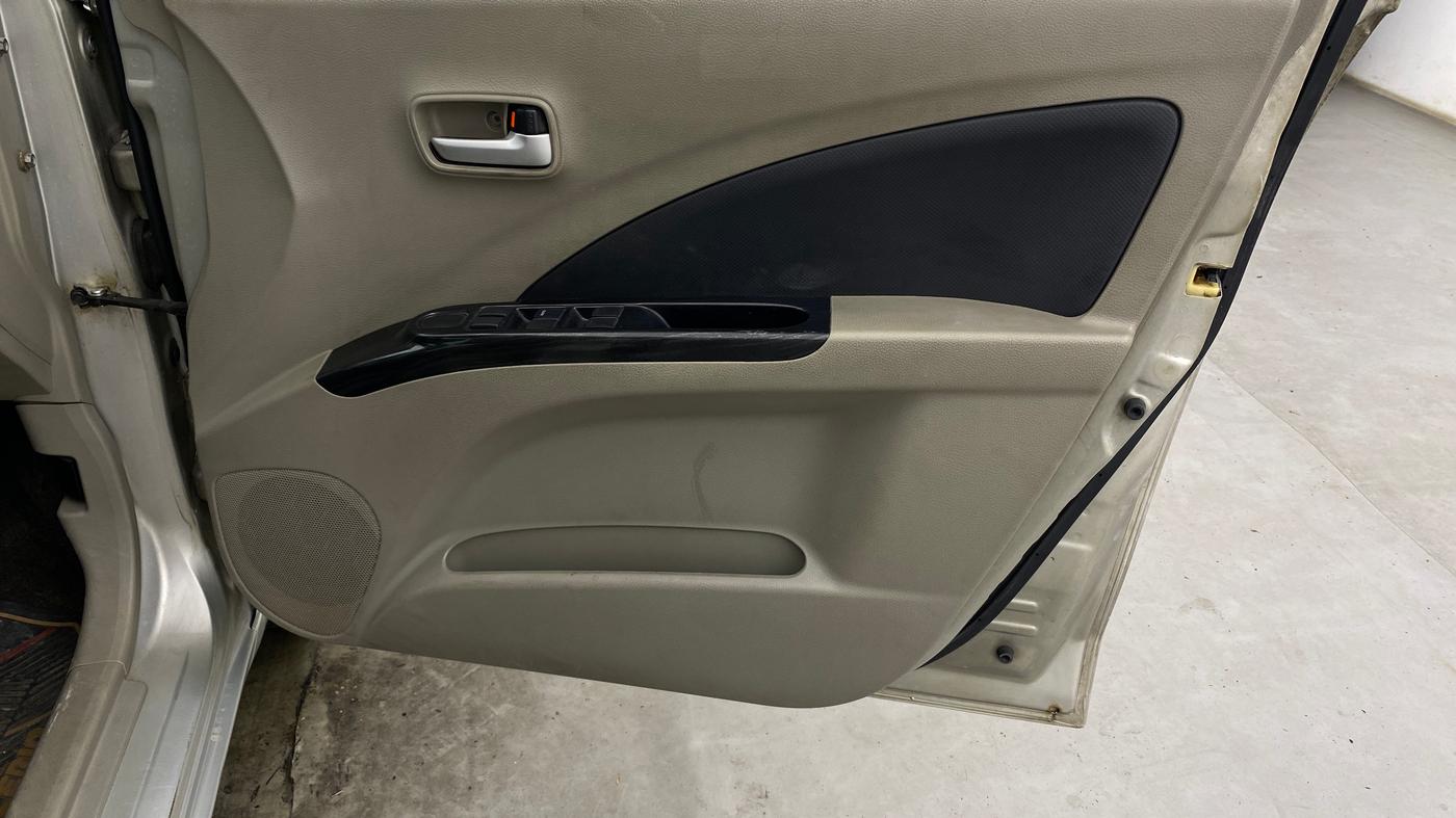 2015 Maruti Celerio VXI AMT, Petrol, Automatic, 1,15,381 km, Driver Side Door Panels Control