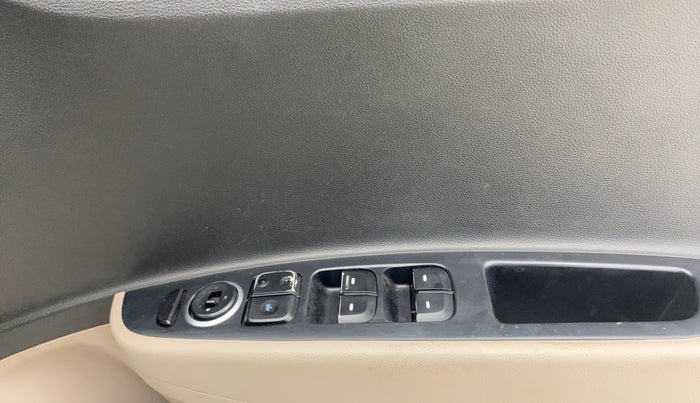 2016 Hyundai Xcent S 1.2, Petrol, Manual, 1,07,573 km, Driver Side Door Panels Control