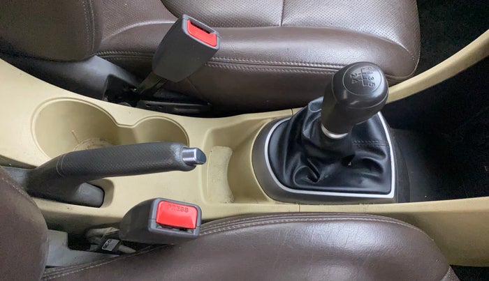 2016 Hyundai Verna 1.6 VTVT SX, Petrol, Manual, 64,510 km, Gear Lever