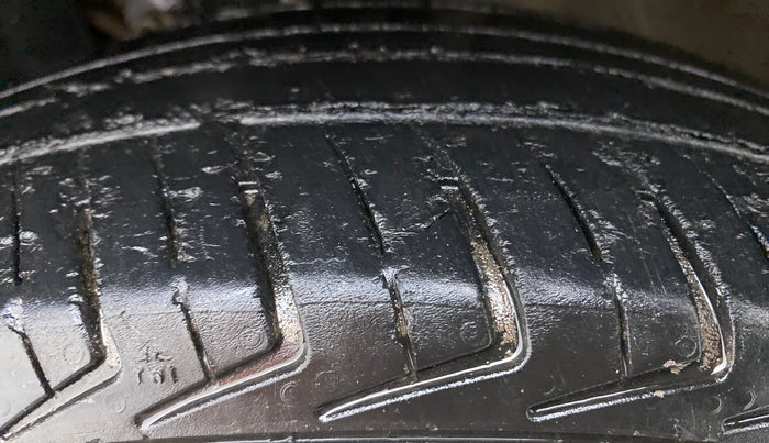 2021 Maruti New Wagon-R LXI CNG 1.0 L, CNG, Manual, 57,771 km, Left Front Tyre Tread