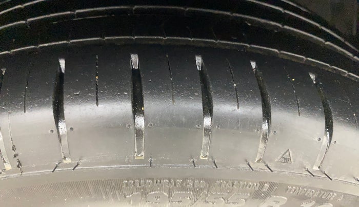 2017 Maruti Baleno ZETA PETROL 1.2, Petrol, Manual, 77,074 km, Right Front Tyre Tread