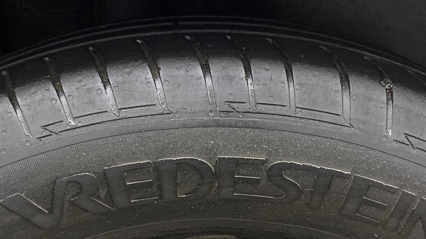 2021 KIA SELTOS HTK 1.5 PETROL, Petrol, Manual, 1,19,589 km, Right Rear Tyre Tread
