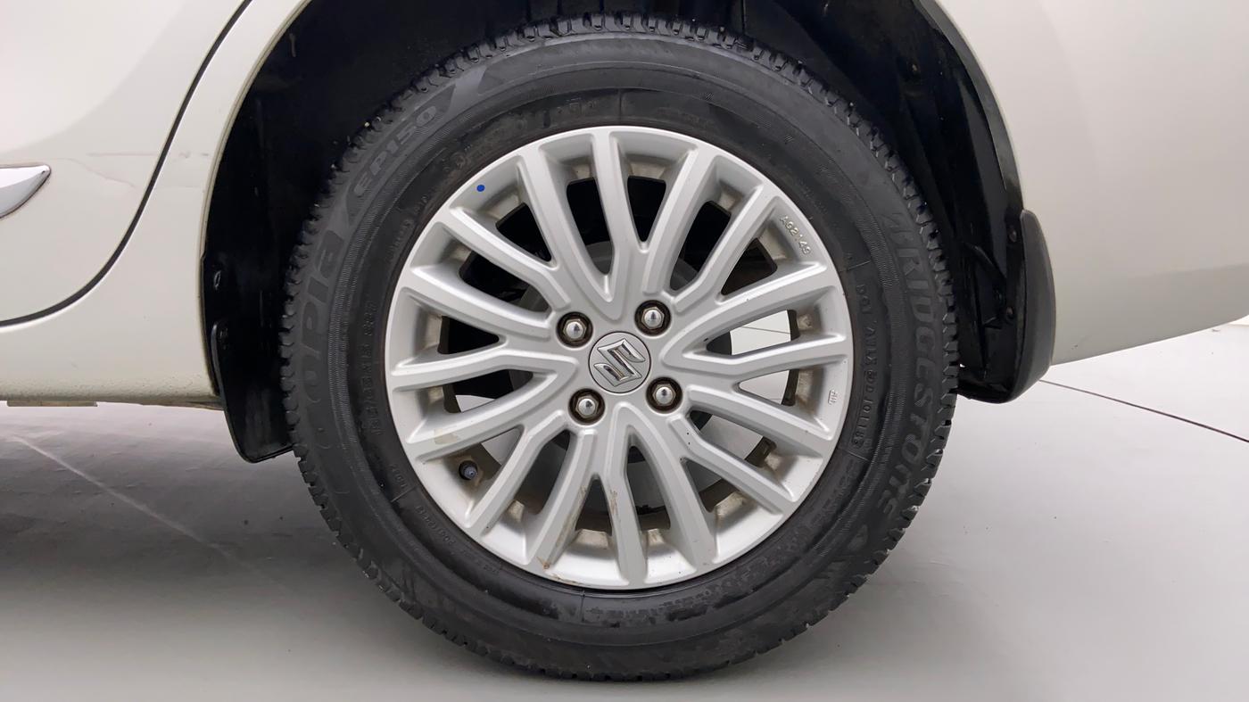 2018 Maruti Dzire ZXI, Petrol, Manual, 32,691 km, Left Rear Wheel