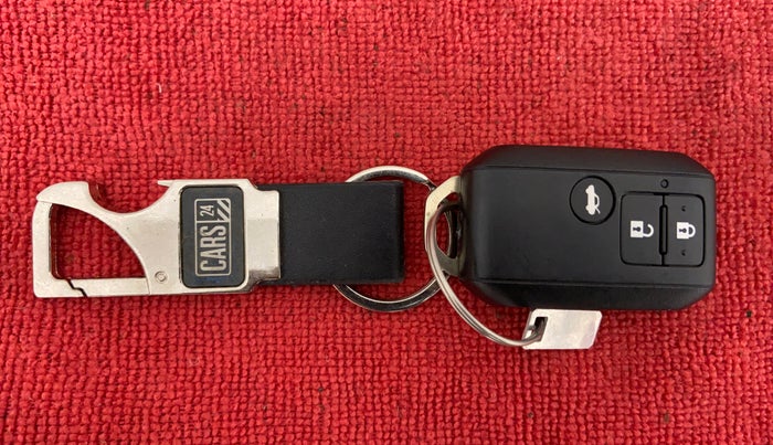 2018 Maruti Dzire ZXI, Petrol, Manual, 32,691 km, Key Close Up