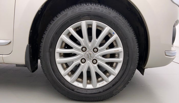 2018 Maruti Dzire ZXI, Petrol, Manual, 32,691 km, Right Front Wheel
