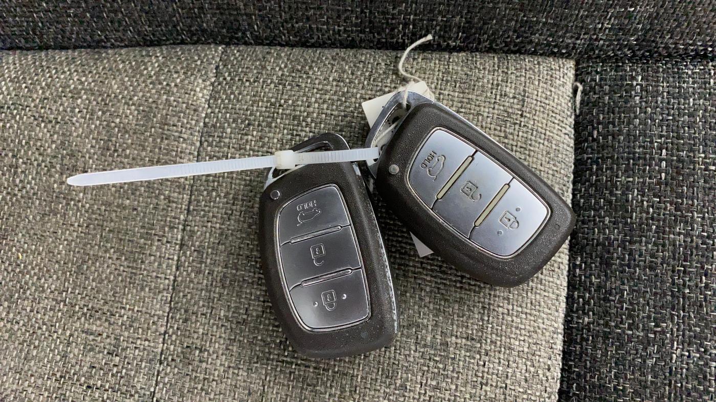 2015 Hyundai Elite i20 SPORTZ 1.2 (O), Petrol, Manual, 84,042 km, Key Close Up