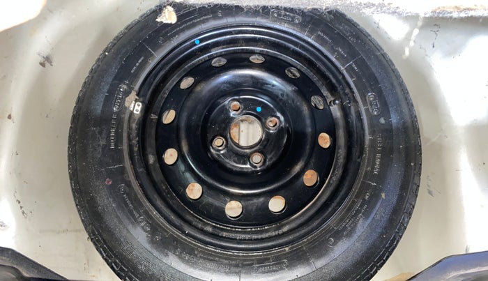 2014 Maruti Swift VXI, Petrol, Manual, 1,04,665 km, Spare Tyre