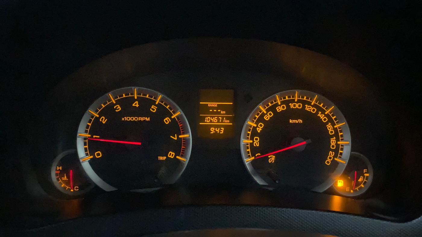 2014 Maruti Swift VXI, Petrol, Manual, 1,04,694 km, Odometer Image