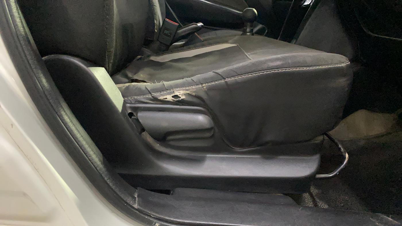 2014 Maruti Swift VXI, Petrol, Manual, 1,04,694 km, Driver Side Adjustment Panel