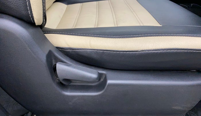 2013 Maruti Wagon R 1.0 VXI, Petrol, Manual, 83,560 km, Driver Side Adjustment Panel