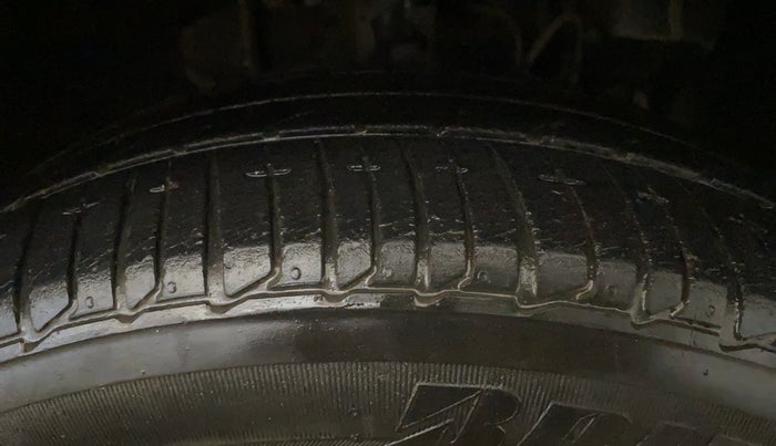 2017 Tata TIGOR XZ PETROL, Petrol, Manual, 31,205 km, Right Front Tyre Tread