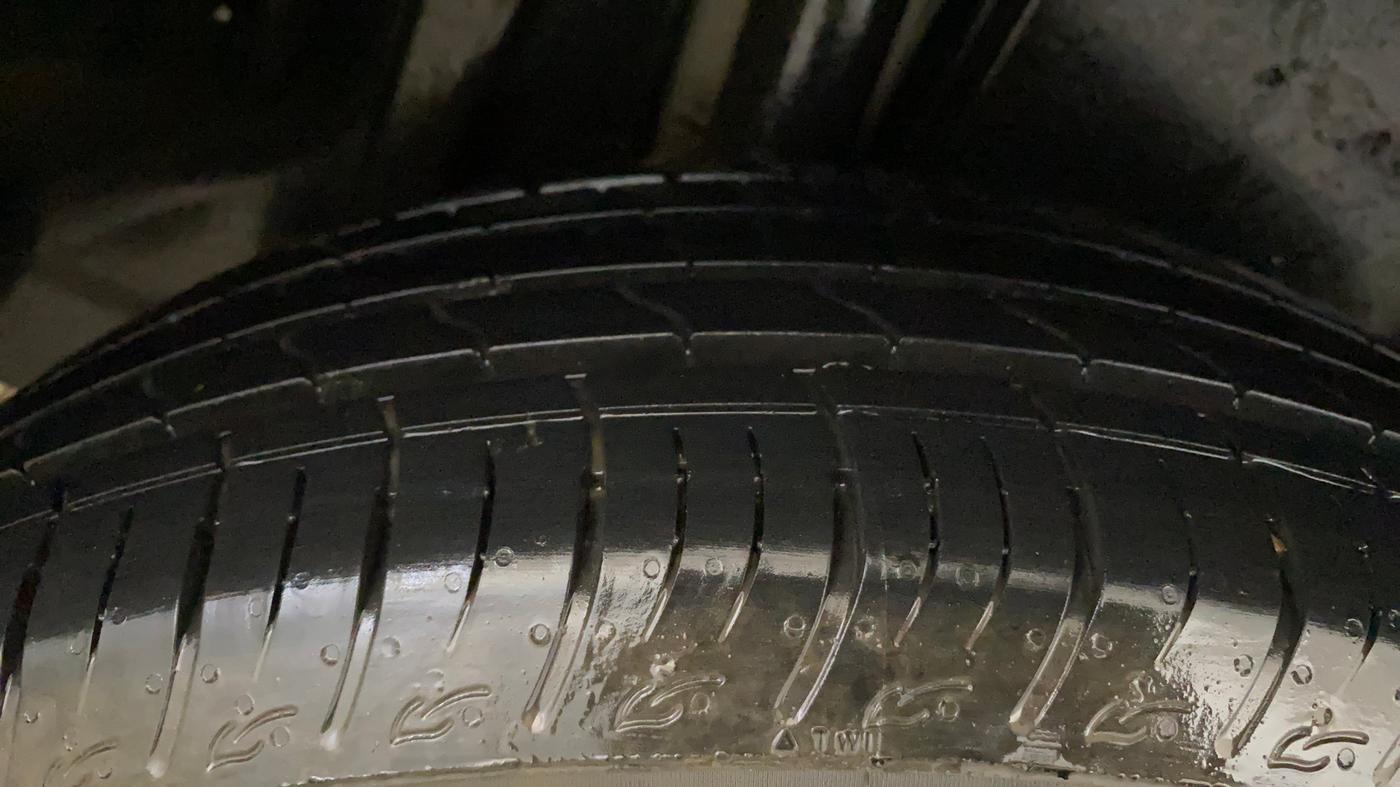 2024 Maruti BREZZA VXI, Petrol, Manual, 8,280 km, Right Rear Tyre Tread