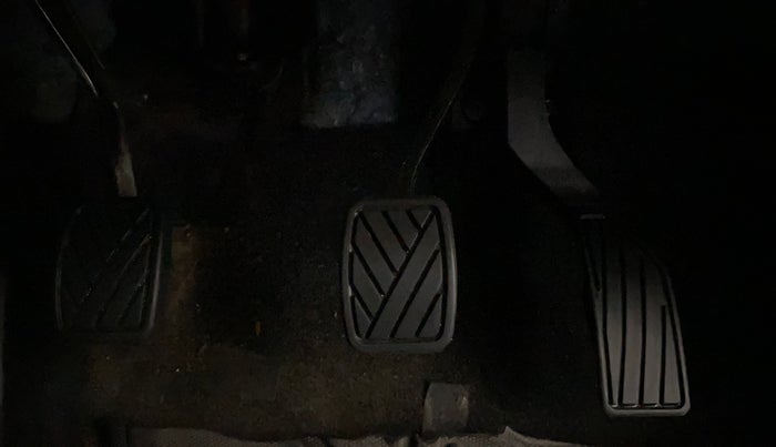 2024 Maruti BREZZA VXI, Petrol, Manual, 8,280 km, Pedals