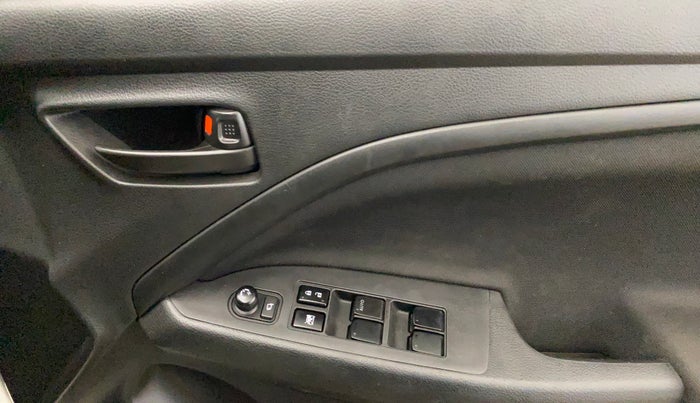 2024 Maruti BREZZA VXI, Petrol, Manual, 8,280 km, Driver Side Door Panels Control