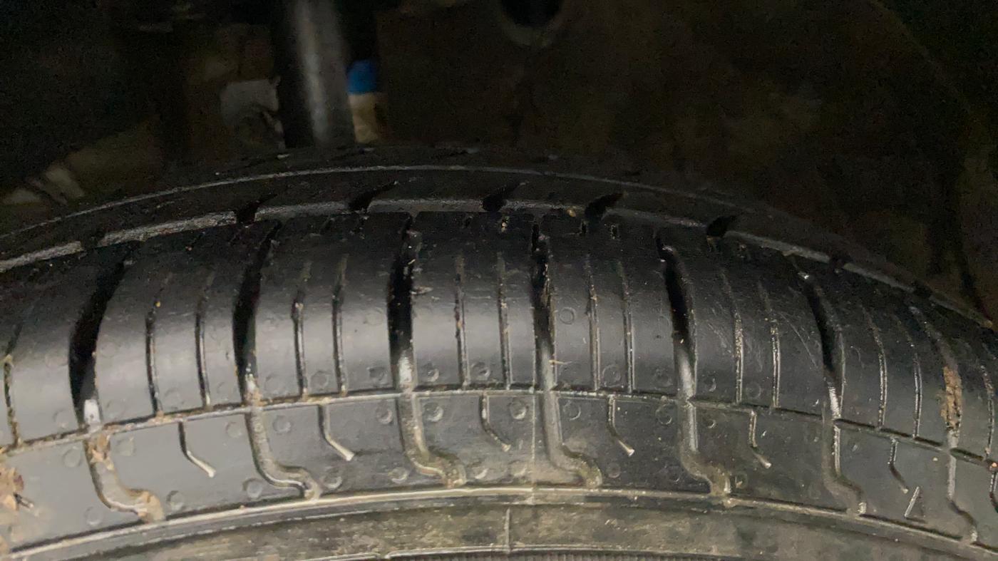 2023 Maruti Dzire ZXI Plus, Petrol, Manual, 61,806 km, Left Front Tyre Tread