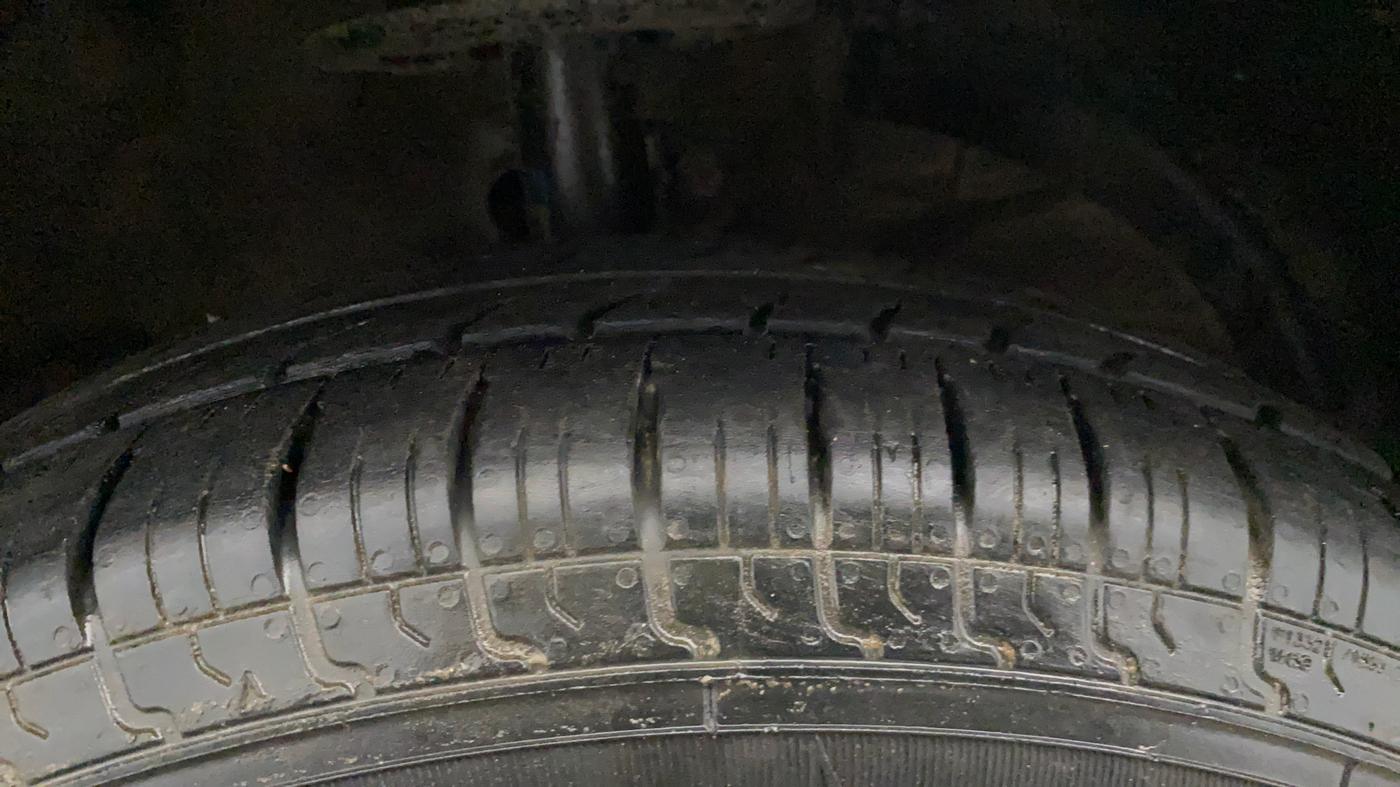 2023 Maruti Dzire ZXI Plus, Petrol, Manual, 61,806 km, Right Front Tyre Tread