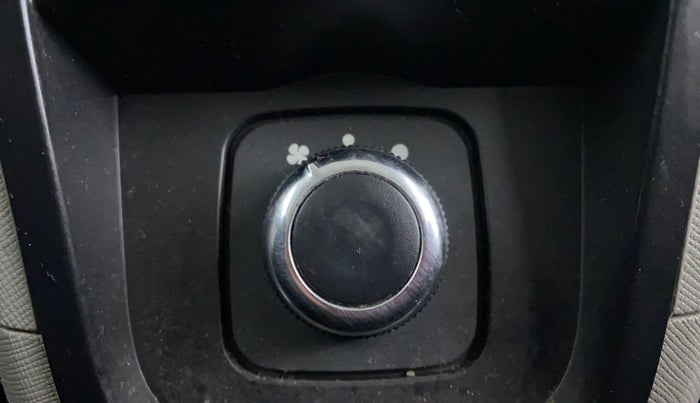 2018 Tata NEXON XT 1.2, Petrol, Manual, 32,682 km, Rear AC Temperature Control