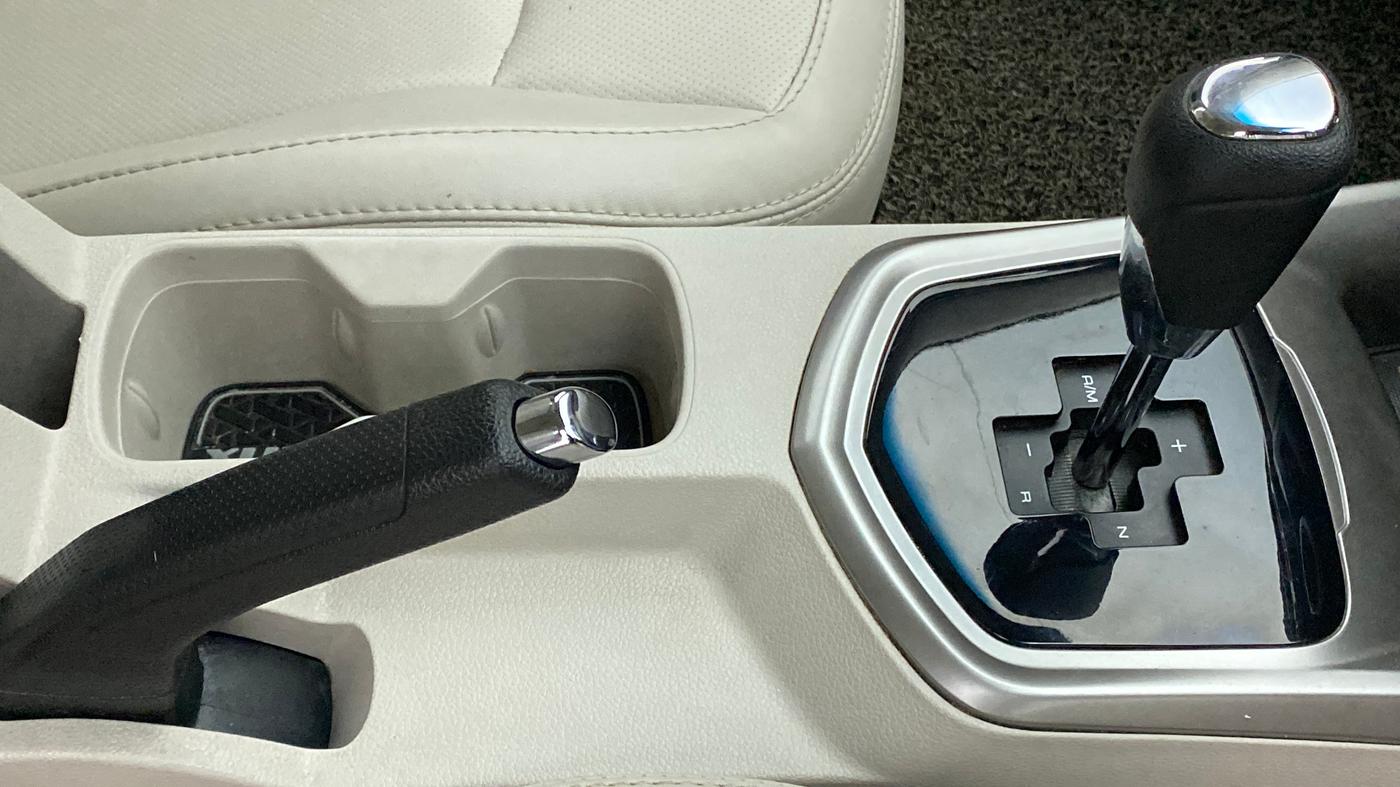 2021 Mahindra XUV300 W8 (O) DIESEL  AT, Diesel, Automatic, 39,403 km, Gear Lever