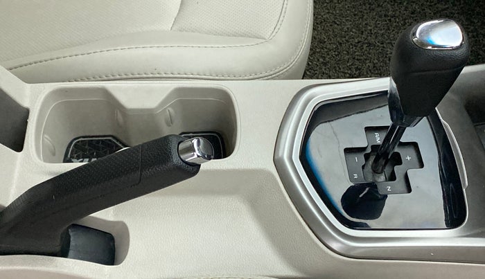 2021 Mahindra XUV300 W8 (O) DIESEL  AT, Diesel, Automatic, 39,403 km, Gear Lever