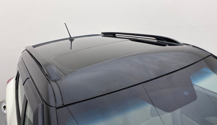2021 Mahindra XUV300 W8 (O) DIESEL  AT, Diesel, Automatic, 39,403 km, Roof