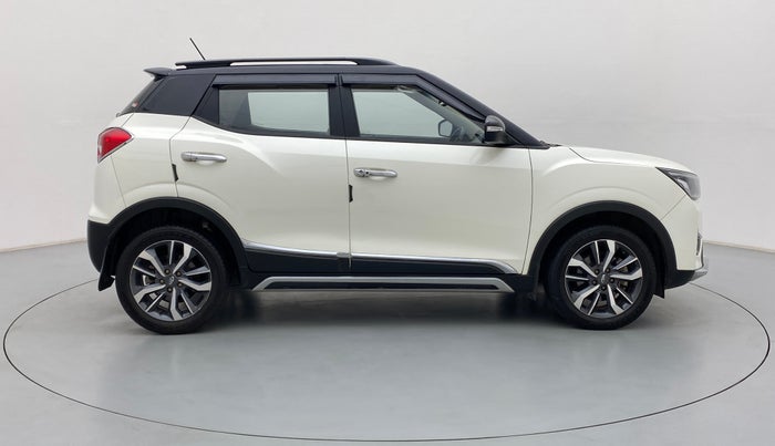 2021 Mahindra XUV300 W8 (O) DIESEL  AT, Diesel, Automatic, 39,403 km, Right Side View