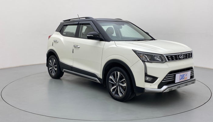2021 Mahindra XUV300 W8 (O) DIESEL  AT, Diesel, Automatic, 39,403 km, Right Front Diagonal
