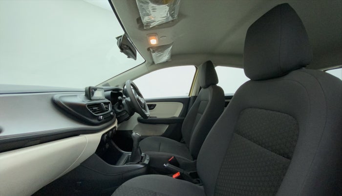 2021 Tata ALTROZ XM PETROL, Petrol, Manual, 43,540 km, Right Side Front Door Cabin
