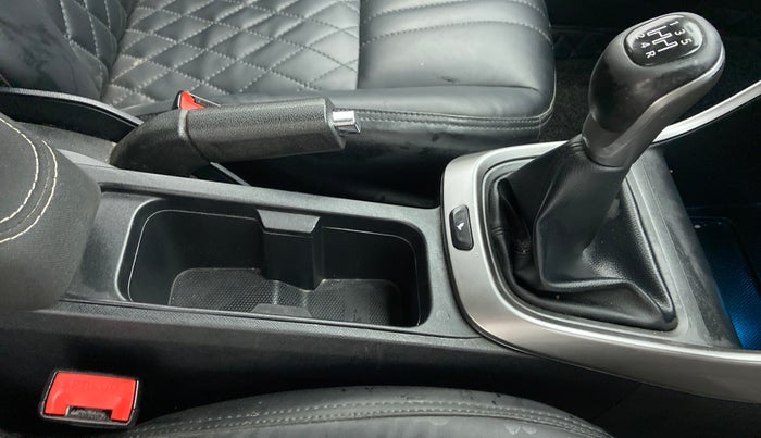 2020 Tata ALTROZ XZ 1.2, Petrol, Manual, 21,479 km, Gear Lever