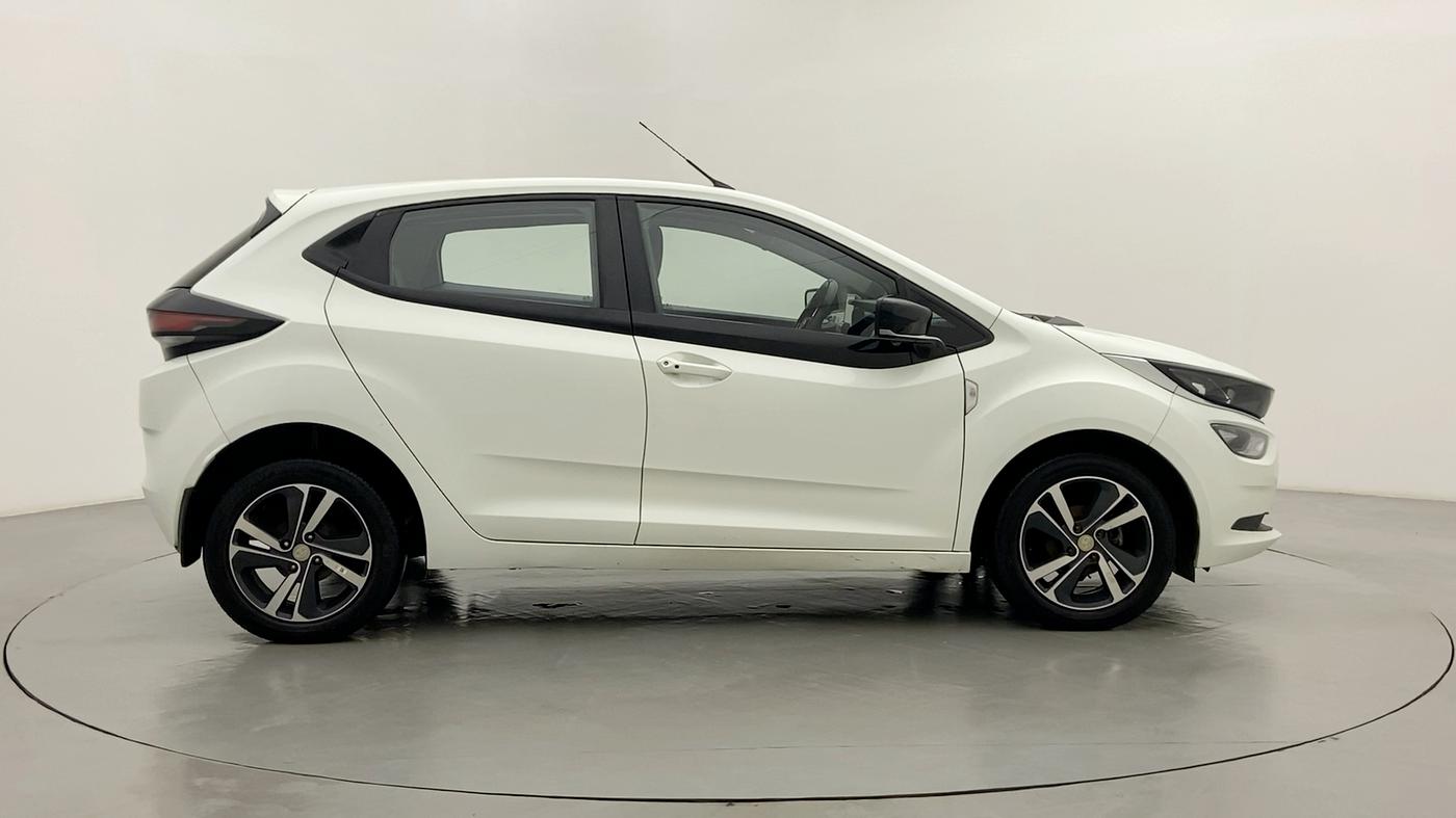 2020 Tata ALTROZ XZ 1.2, Petrol, Manual, 21,479 km, Right Side View