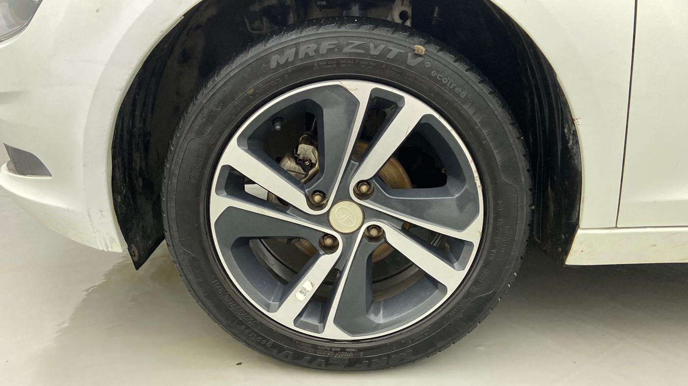 2020 Tata ALTROZ XZ 1.2, Petrol, Manual, 21,479 km, Left Front Wheel