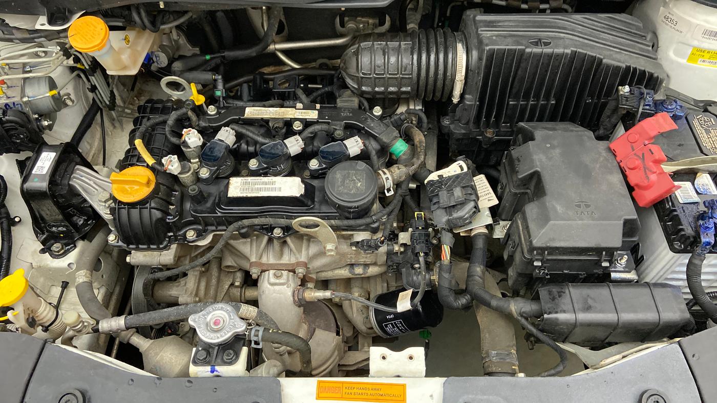2020 Tata ALTROZ XZ 1.2, Petrol, Manual, 21,479 km, Open Bonet