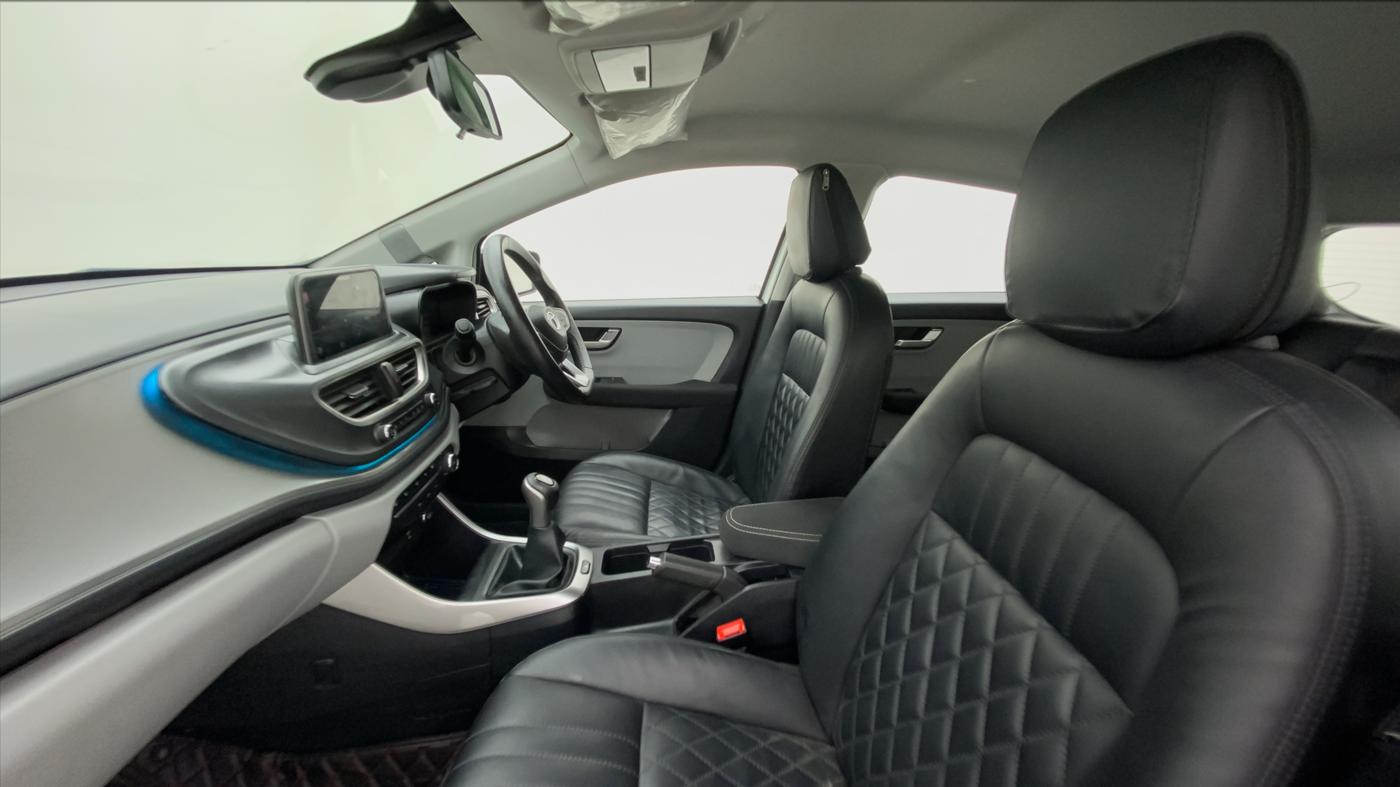 2020 Tata ALTROZ XZ 1.2, Petrol, Manual, 21,479 km, Right Side Front Door Cabin