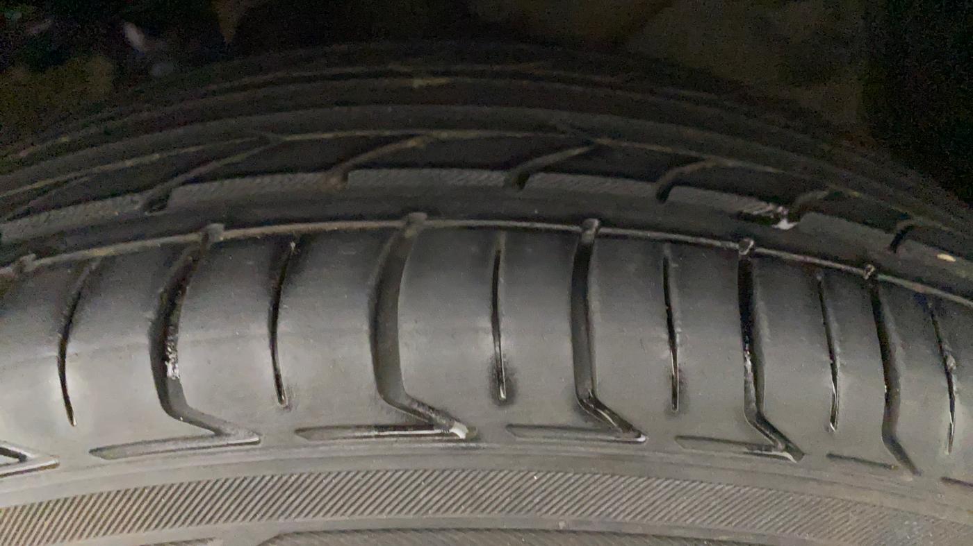 2012 Honda City 1.5L I-VTEC V AT SUNROOF, Petrol, Automatic, 94,387 km, Left Front Tyre Tread