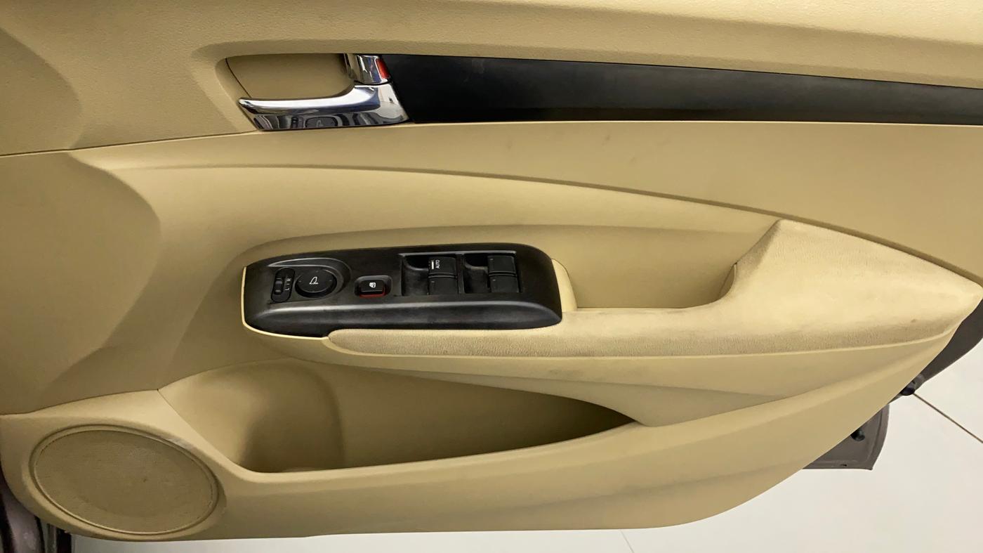 2012 Honda City 1.5L I-VTEC V AT SUNROOF, Petrol, Automatic, 94,387 km, Driver Side Door Panels Control
