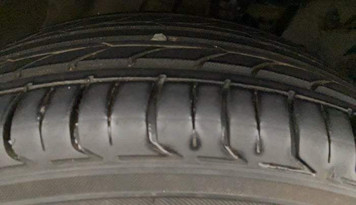 2012 Honda City 1.5L I-VTEC V AT SUNROOF, Petrol, Automatic, 94,387 km, Right Rear Tyre Tread