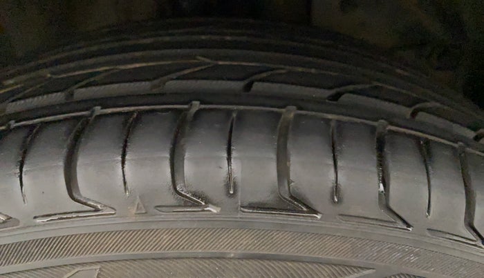 2012 Honda City 1.5L I-VTEC V AT SUNROOF, Petrol, Automatic, 94,387 km, Left Rear Tyre Tread