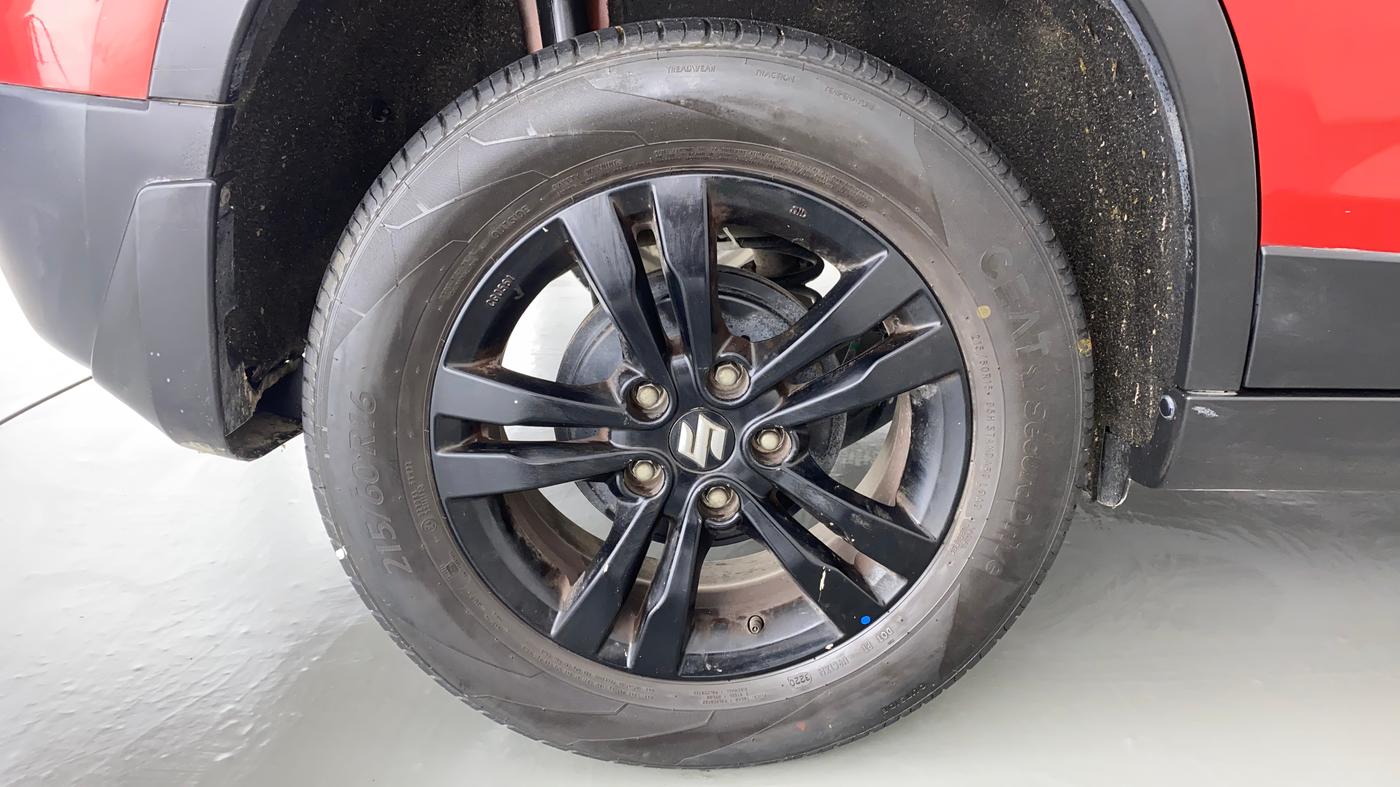2018 Maruti Vitara Brezza ZDI, Diesel, Manual, 81,360 km, Right Rear Wheel