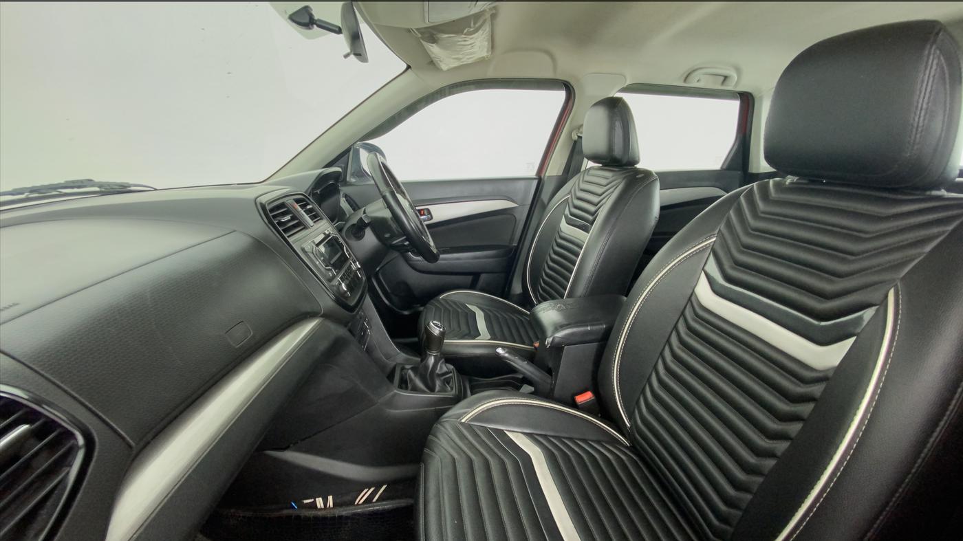 2018 Maruti Vitara Brezza ZDI, Diesel, Manual, 81,360 km, Right Side Front Door Cabin