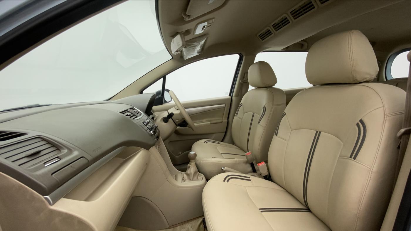 2017 Maruti Ertiga VXI CNG, CNG, Manual, 44,582 km, Right Side Front Door Cabin