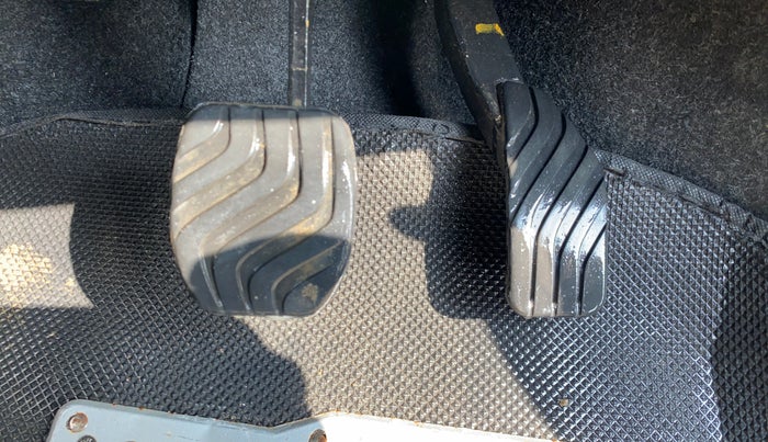 2022 Renault Kwid CLIMBER 1.0 AMT, Petrol, Automatic, 27,697 km, Pedals