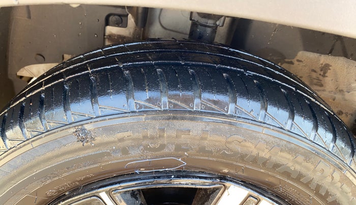 2022 Renault Kwid CLIMBER 1.0 AMT, Petrol, Automatic, 27,697 km, Left Front Tyre Tread